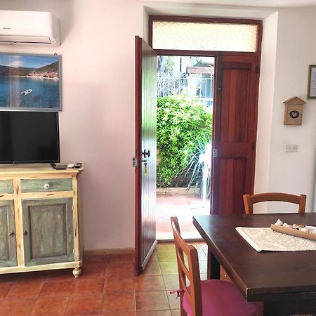 Casa Goletta Soggiorno Per 4 A 2 Minuti Dalla Spiaggia Iunq0334 Cala Gonone Εξωτερικό φωτογραφία